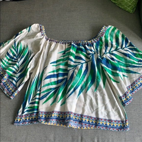 💙 5 for $25 💙 Trópica colorful Top - Picture 4 of 4